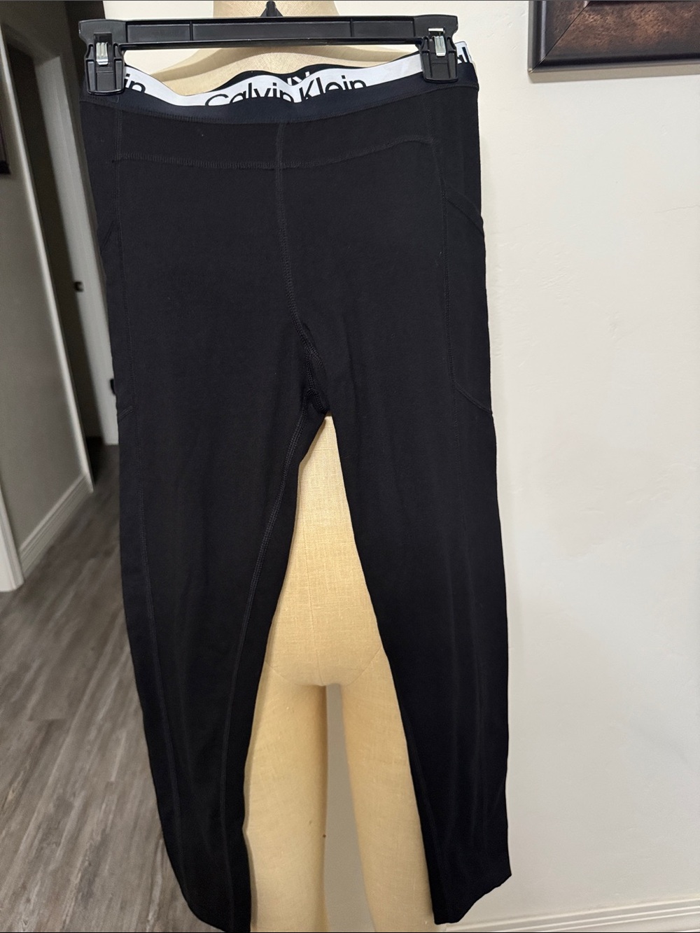 Calvin Klein Black Performance Leggings- size S